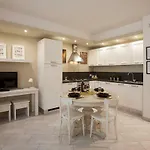 Tessitori Palace - Luxury Appartment Center Florence